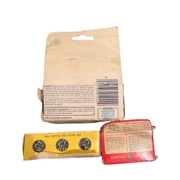 Vtg Lot FlashCubes Magicubes Hi Power FlashCubes GE Sylvania - Picture 5 of 5